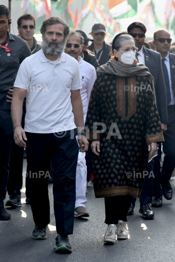  Rahul Gandhi with Sonia Gandhi