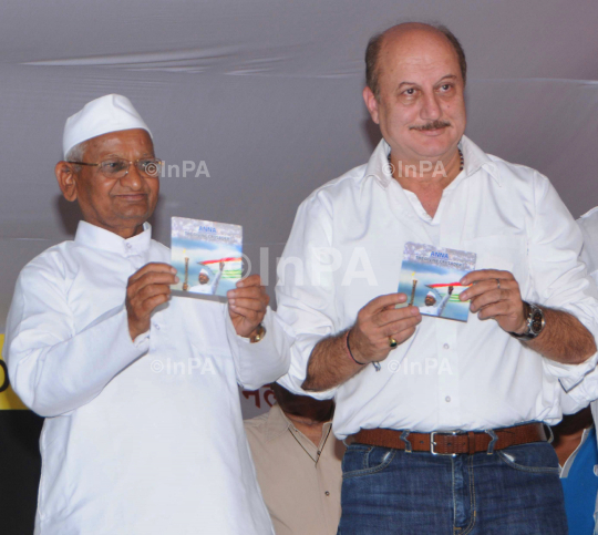 Anna Hazare with Anupam Kher