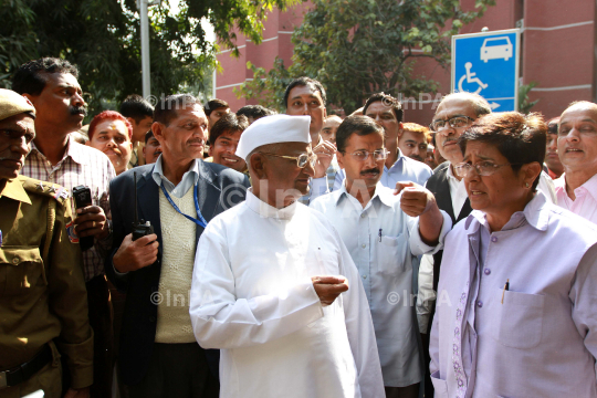 Anna Hazare with Arvind Kejriwal