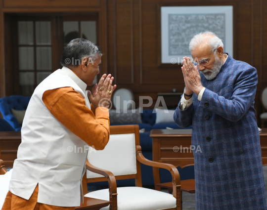 Dharmveer Prajapati with Narendra Modi 