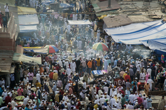 Muslims in Market