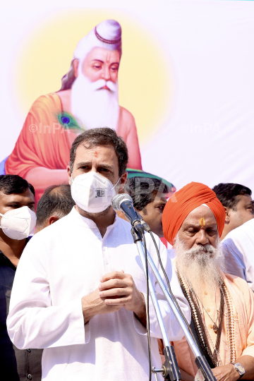 Rahul Gandhi participates in Valmiki Jayanti 