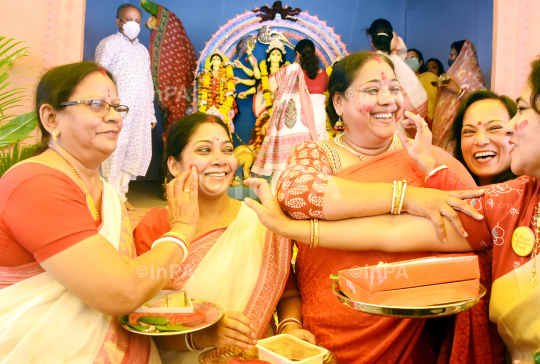 'Sindoor Khela’ rituals mark end of Durga Puja