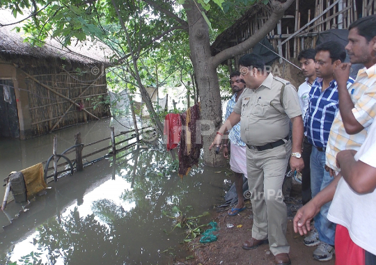 Some areas of Burdwan Town in under water due to rain on wednesday. Some hut also collapsed due to rain water. Burdwan Town observed 92 Millimeter rainfall during last 24 hours (2)