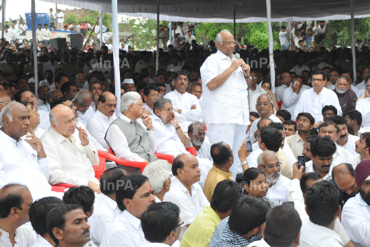 Vilasrao Deshmukh funeral in Latur