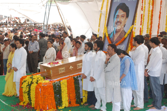 Vilasrao Deshmukh funeral in Latur
