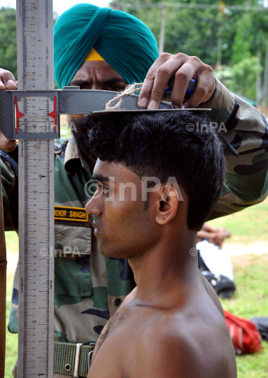 Y�o�u�n�g� �B�o�y�s� �o�f� �A�s�s�a�m� �&� �T�r�i�p�u�r�a� �j�o�i�n�s� �t�h�e� �A�r�m�y� �R�e�c�r�u�i�t�m�e�n�t� �r�a�l�l�y� �a�t� �D�a�s�h�a�r�a�t�h� �D�e�v� �S�t�a�d�i�u�m� �o�f� �A�g�a�r�t�a�l�